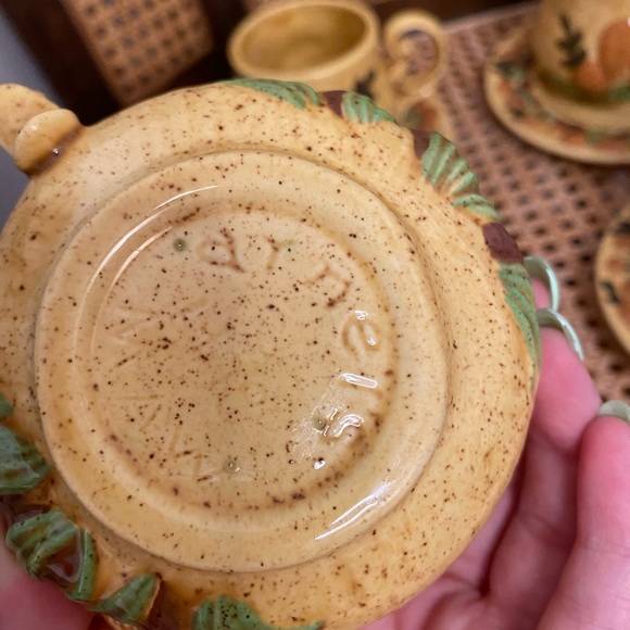 Vintage mushroom cup and saucer set - Picture 4 of 6